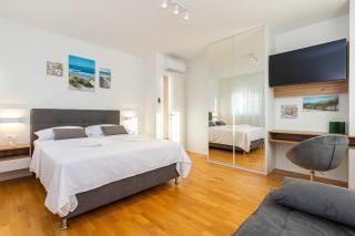 Penthouse Petar - 4