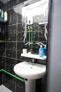 Appartement meublé avec cour extérieure privé à Bastos - 9