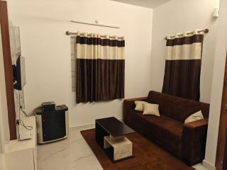 Arohana service apartments- 30 min from the airport - 0