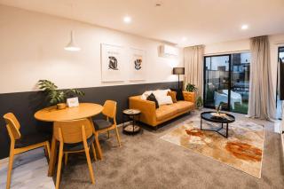 Luxury Central City Getaway - 2