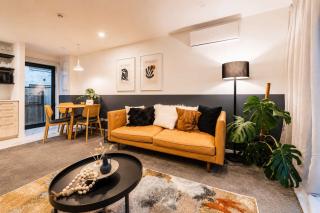 Luxury Central City Getaway - 5