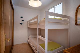 AT072 Beachfront apartment - 3