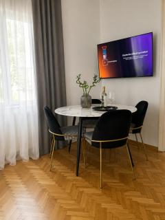 Apartment 5 min Schönbrunn Gloriette, Direct to City Center, Free Parking - 3