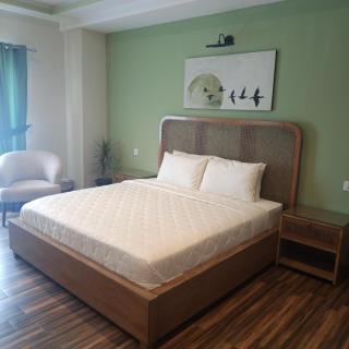 Luxury 2BR Apartment at Bahria Heights 1 - 8