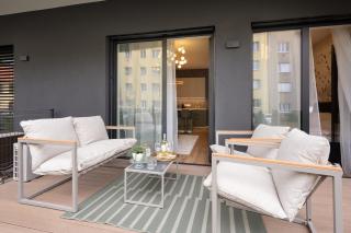 Deluxe Apartment with AC & Terrace - 9
