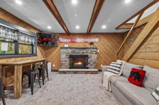Poconos Ski Base w/ Hot Tub & Game Room! - 4