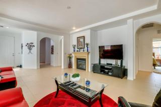 Vegas Extended Retreat w/ Furnished Patio - 5