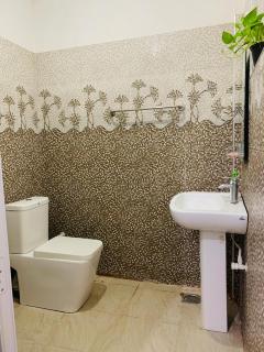 Paddy Field Home Only for Girls with Sharing Bathroom - 4