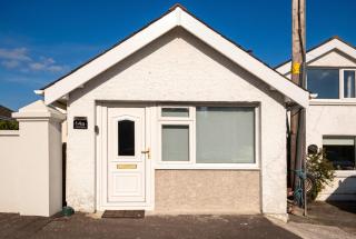 Cushendall Coastal Accommodation, Glens of Antrim - Beach & Mountain Access - Cushendall - 3