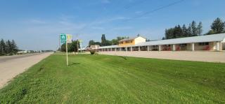 Neepawa motel - 0