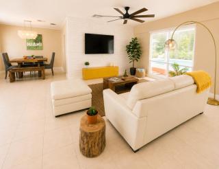 The Ultimate Miami Oasis Private Resort-Style Pool Villa Near Beaches - 3