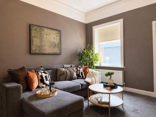 Stylish New 4-Bed Home in Sunderland Sleeps 8 - 0
