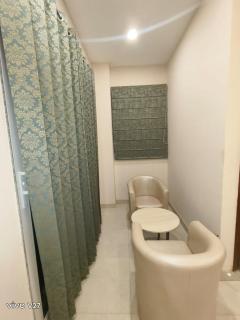 Tipsyy Inn Suites 024 - 1
