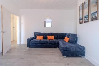 Spacious 5-Bedroom Bedford House - 7