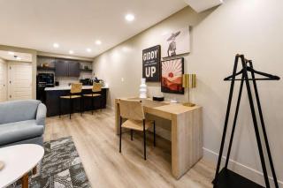 LUX at Craftsman - Heart of Old Town Studio 2 - 4