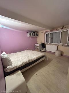 Spacious house with garden, parking, and relaxation area - 6