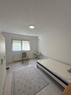Roi House - 9