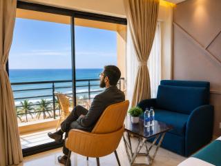 Wake Up To The Sound Of The Ocean Hotel Dreamland - Near Jagannath Temple - Beachfront Stay -All Rooms with Sea View & Private Balcony- Free Wi-Fi #Free Parking #Lift - Multi-Cuisine Restaurant - Spacious Luxury Rooms - One Of The Top-Rated Hotels In Puri - 7