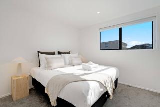 Modern Te Atatu Sanctuary - Air-con and Sofa Bed - 7
