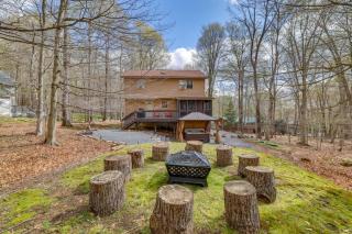 Hot Tub and Game Room Poconos Home Near Slopes - 6