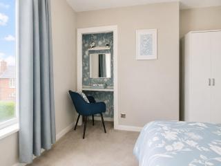 Stylish 2 BDR in Glasgow - Sleeps 4 - Free Parking - 9