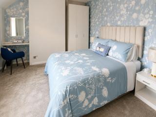 Stylish 2 BDR in Glasgow - Sleeps 4 - Free Parking - 4