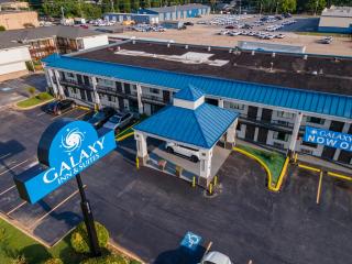 Galaxy Inn & Suites - 0
