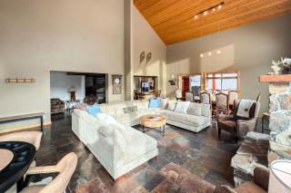 Cozy Rustic Escape Near Park City Adventures - 9