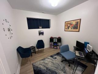 Stylish 2BR Near Hyde Park, UChicago & Lake - 5