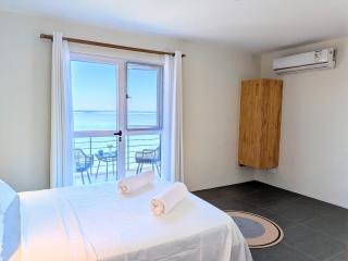 Meme Beachfront Studio Ocean View - 2