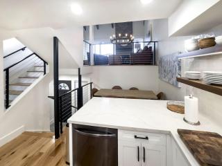 Woodside Elegance Ski-In Ski-Out Escape - 5