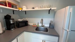 Comfy Downtown Getaway w/ Full Kitchen - Close to the Beach - 1