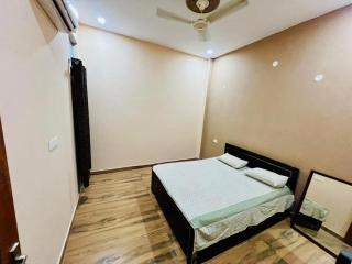Dixon Homestay main ISBT dehradun - 1