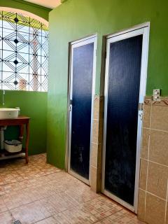 Habitación privada con baño compartido y AC - 4
