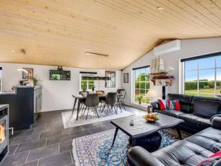Holiday Home Meindor - 450m to the fjord by Interhome - 5