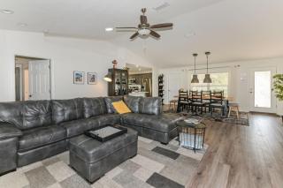 Withlacoochee Trail Getaway - Private Pool - 3bedrooms - 2