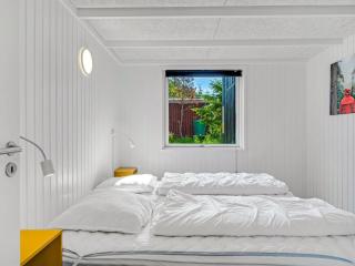 Holiday Home Anemette - 900m from the sea by Interhome - 3