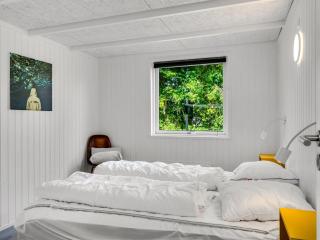 Holiday Home Anemette - 900m from the sea by Interhome - 2