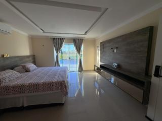 Casa de Luxo com Marina, Piscina e Píer - 6