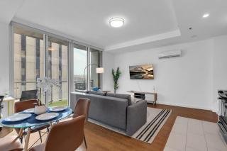 Charming 1BR NearBOKCntr-Gym,Lounge,Balcony,PetOK - 3