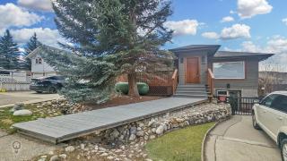 Fantastic Home Minutes from Downtown & Beaches by StayIn - 9