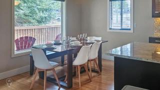 Fantastic Home Minutes from Downtown & Beaches by StayIn - 5