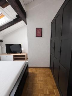 Comfortable Bijoux with Cathedral View - 5