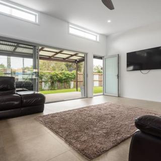 Family friendly beach house - 2