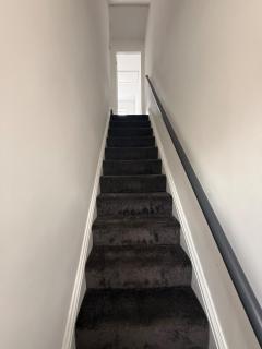 #186 Spacious Home for Work & Leisure - Sleeps 4-5 - 5