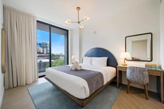 Murals & Modern Design Wynwood King 1BR - 3