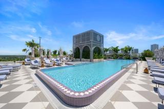 Murals & Modern Design Wynwood King 1BR - 8