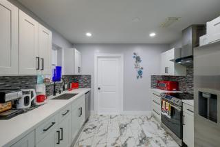 < 3 Mi to Hard Rock Stadium! Family-Friendly Home - 4