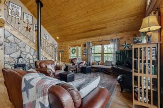 Family Cabin with Hot Tub & Scenic Lake Views - 6