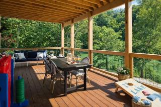 Smoky Mountain Lake Retreat Deck Games Views - 7